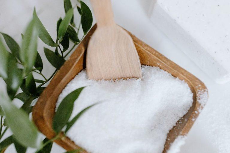 Soda, druska ir kalkės – trys priemonės, kurios sustabdys kondensatą ant langų