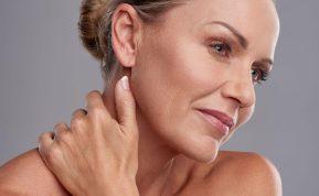 Štai kas iš tiesų sendina jūsų odą ir kaip to išvengti