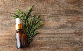 Stebuklingas arbatmedžio aliejus: 7 būdai, kaip jį panaudotiStebuklingas arbatmedžio aliejus: 7 būdai, kaip jį panaudoti