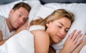 Psichologai pasidalino patarimais, kaip greitai užmigti. Kvėpavimo ir atsipalaidavimo technikos