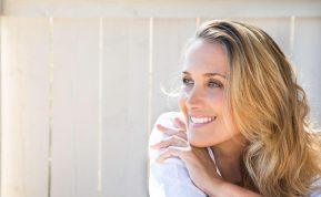 Suglebusi oda po 40 metų? Kaip atsikratyti šios problemos namuose?