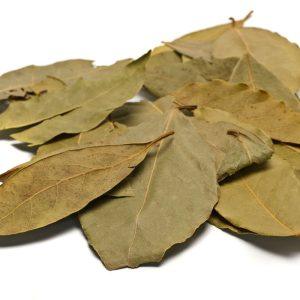 Sužinokite, kodėl senovėje namuose kartais degindavo lauro lapus!