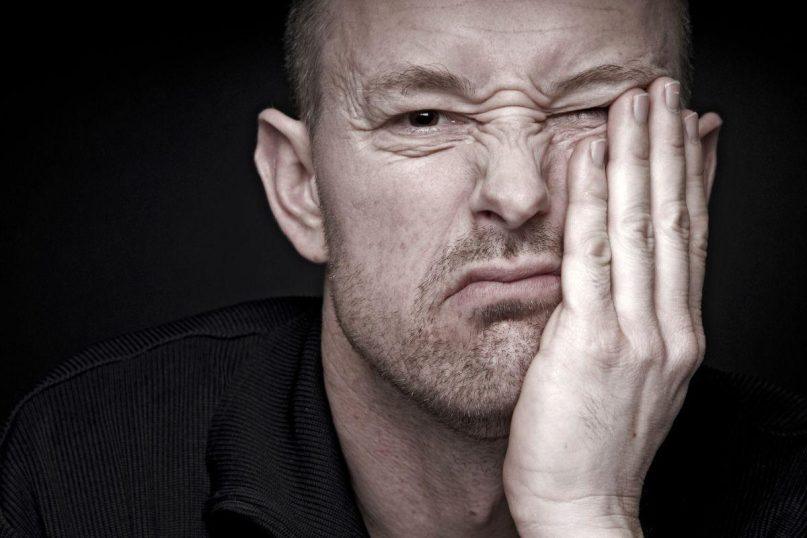 Trys moksliškai įrodyti būdai, kurie padės per penkias minutes atsikratyti blogos nuotaikos