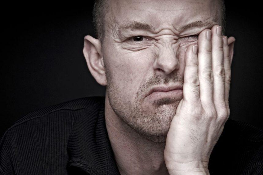 Trys moksliškai įrodyti būdai, kurie padės per penkias minutes atsikratyti blogos nuotaikos