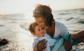 Tyrimai rodo: kuo daugiau laiko praleidžiate su mama, tuo ilgiau ji gyvena!