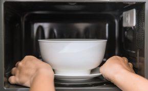 Valau orkaitę nė nepajudindama piršto: ši gudrybė yra 100% veiksminga!