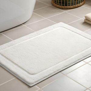 Vonios kilimėliai blogai kvepia? Naminis nuoviras pašalins pelėsį