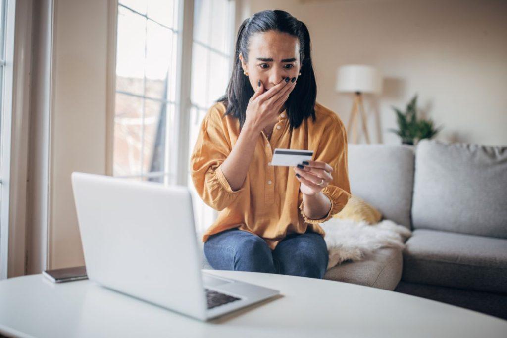 15 būdų apsisaugoti nuo finansinių sukčių. Pasitikrinkite savo kredito istoriją