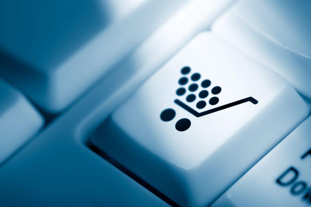 2025 metų gruodžio mėnesio piniginis mėnulio kalendorius. Pirkimai ir atsargumas