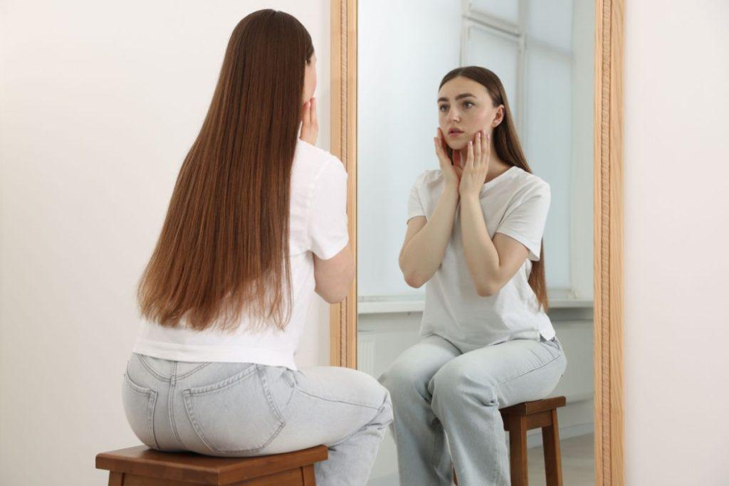 3 būdai, kaip pamilti savo atvaizdą veidrodyje. Visi veidrodžiai skirtingi