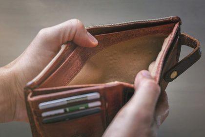 5 blogi įpročiai, kurie trukdo jums praturtėti