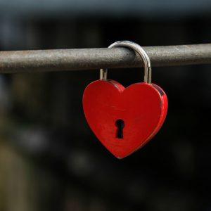 5 būdai, kaip į savo gyvenimą įnešti daugiau meilės