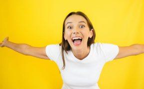 5 ekstravertų pranašumai: kokios jų savybės padeda siekti savo svajonių?