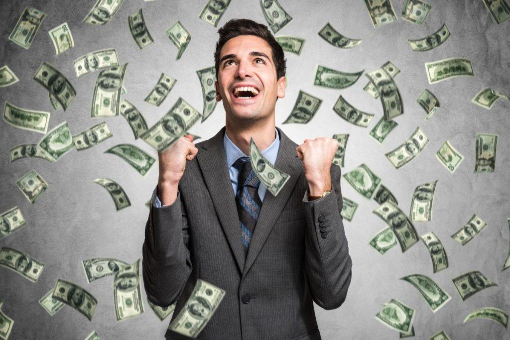 5 Zodiako ženklai, kurie pritraukia pinigus. Skorpionas