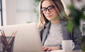 6 patarimai dirbančioms moterims: kaip nepervargti ir išlikti produktyviai?