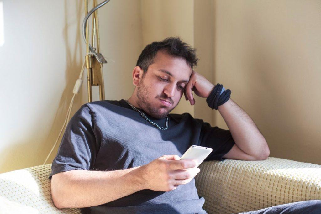 7 mūsų daromos klaidos, kurios lemia skurdą ir nesėkmes. Laiko švaistymas