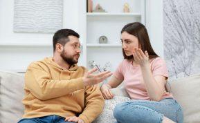 8 frazių, kurias reikėtų vengti siekiant sveikų santykių
