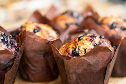 Cinamoniniai bananų ir šilauogių keksiukai