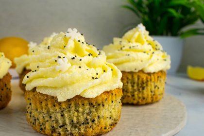 Citrininiai keksiukai su aguonomis