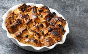 Duonos ir kiaušinių pudingas pusryčiams