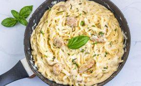 Kreminiai vištienos ir šoninės makaronai