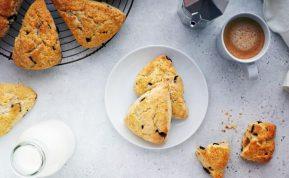 Pusryčių bandelės su šokoladu ir apelsinais