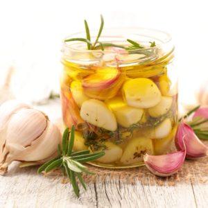 Svieste kepti česnakai