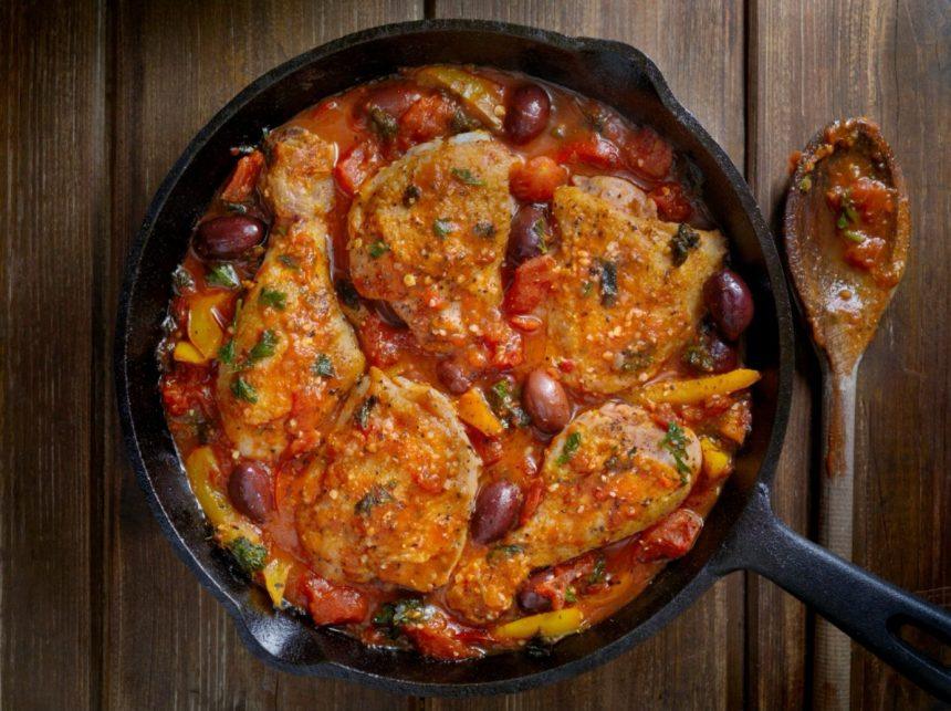 Vištiena sodriame padaže