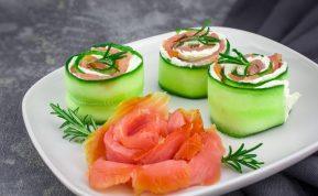 Agurkų suktinukai su lašiša - ir šventėms ir pasilepinimui