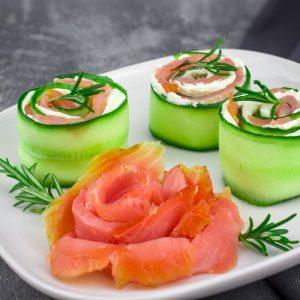 Agurkų suktinukai su lašiša - ir šventėms ir pasilepinimui