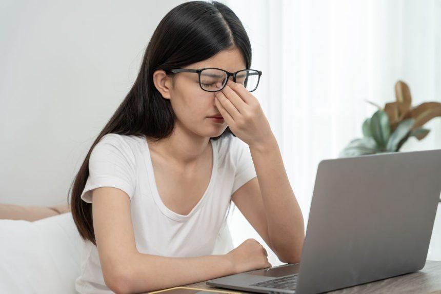 Ar ekranai ar mes patys esame tikrieji kaltininkai dėl akių nuovargio? Atsakymas nustebins