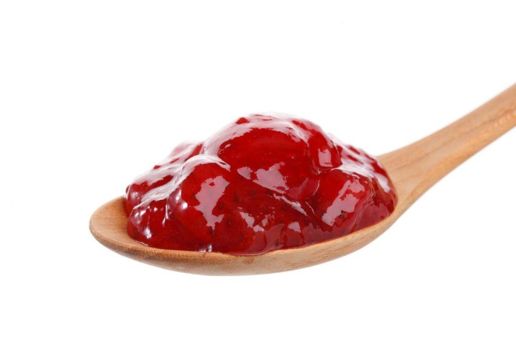 Ar galima valgyti uogienę, jei stiklainyje yra pelėsių? Kaip užkirsti kelią pelėsiui