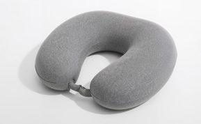 Ar tinkamai naudojate kelioninę pagalvę?