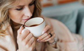 Ar žinojote, kad šaltuoju metų laiku kavos gėrimas nieko vertas?