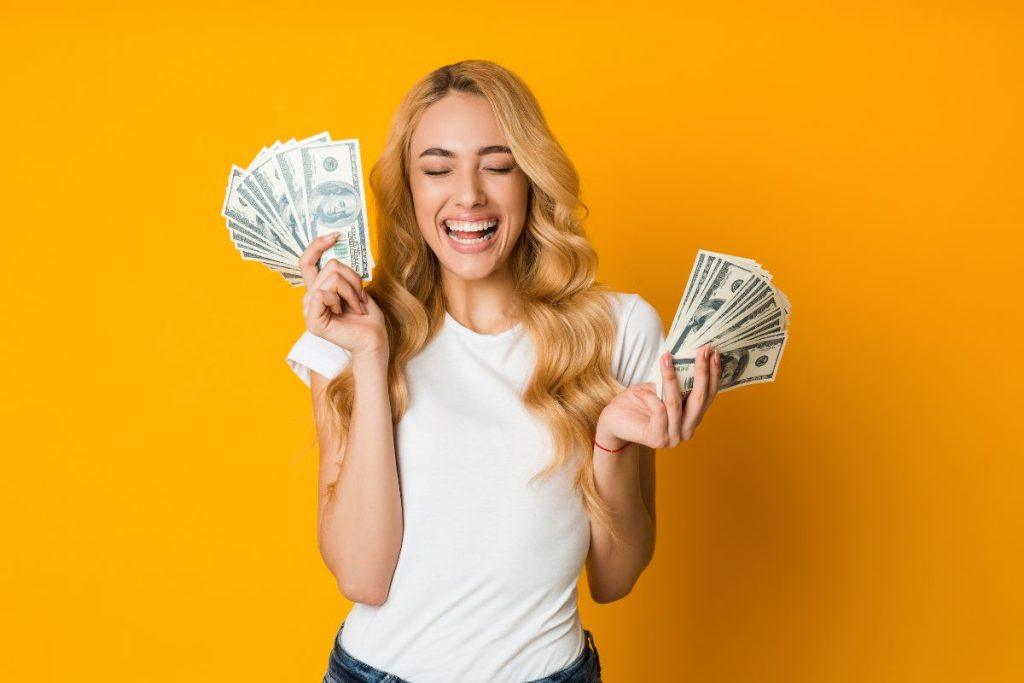 Astrologė atskleidė, kas praturtės 2026 metais. Kuriais gimimo metais gimę žmonės praturtės