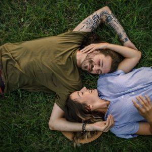 Astrologė papasakojo, kaip suartėti su mylimuoju.