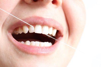 Burnos mikrobiomas: kaip dantų priežiūra veikia žarnyną ir bendrą sveikatą