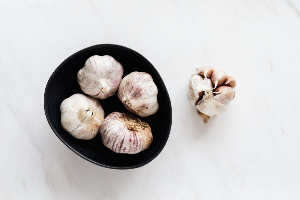 Česnakas – laikykite sausoje vietoje, ne šaldytuve