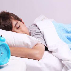 "Sleepmaxxing" manija užvaldo internetą: štai tiesa, kurią turi žinoti prieš bandydami šį miego triuką