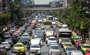 Meditacijos kamščiuose: kaip naudingai praleisti nuobodų laiką?