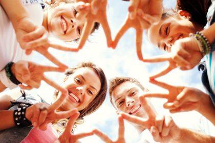 Dėl šių priežasčių paaugliai dažniausiai pakliūva į netinkamą kompaniją