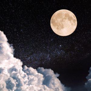 Didžiausias 2025 metų supermėnulis jau pakeliui – dangus švytės kitaip!