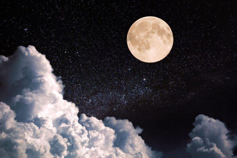 Didžiausias 2025 metų supermėnulis jau pakeliui – dangus švytės kitaip!