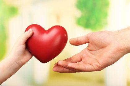 Dovanojimo dėsnis: išmokite duoti ir viską gausite mainais.