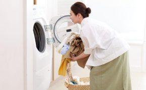 Ekologiškas ir veiksmingas skalbimo metodas! Jums prireiks kojinės ir dar vieno ingrediento