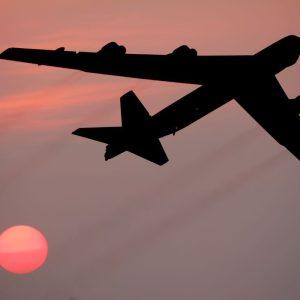 Europą pasiekė branduolinis bombonešis. Aiški amerikiečių žinutė priešams