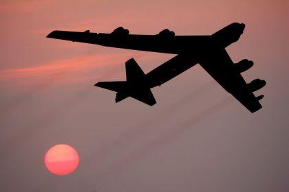 Europą pasiekė branduolinis bombonešis. Aiški amerikiečių žinutė priešams