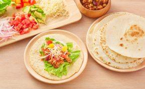 Geriausi tinginių pusryčiai! Tiesiog sudėkite viską ant lavašo ir kepkite