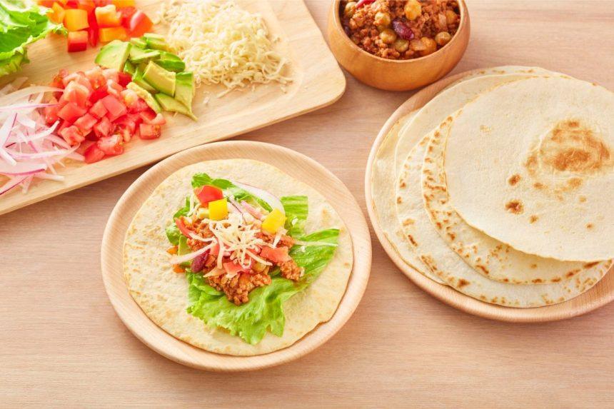 Geriausi tinginių pusryčiai! Tiesiog sudėkite viską ant lavašo ir kepkite