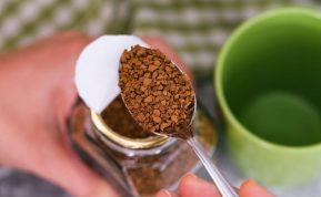 Gerti ar negerti? 3 mitai apie tirpią kavą